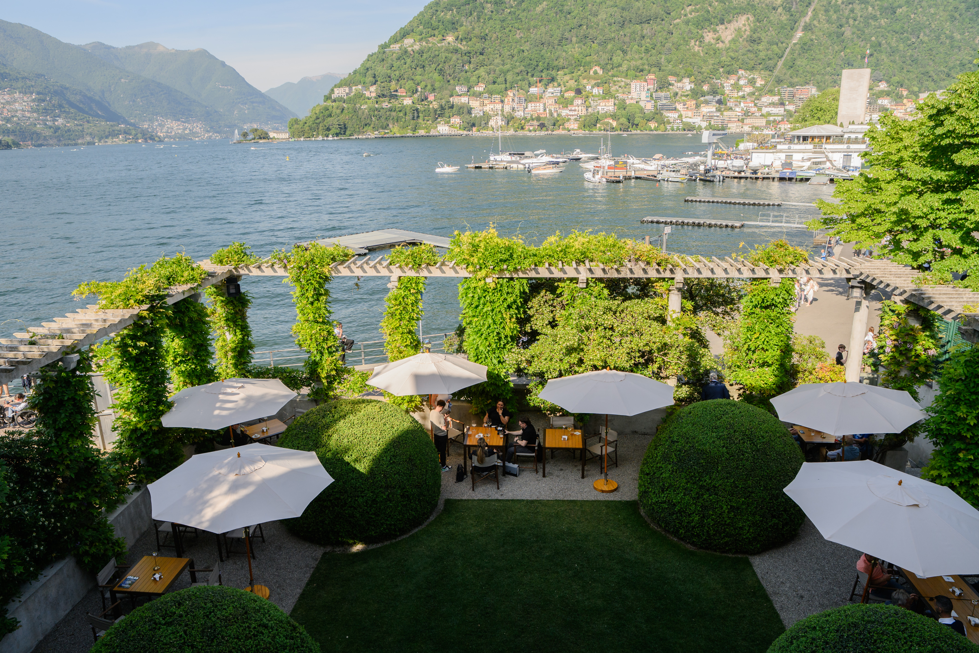 The Club On The Lake