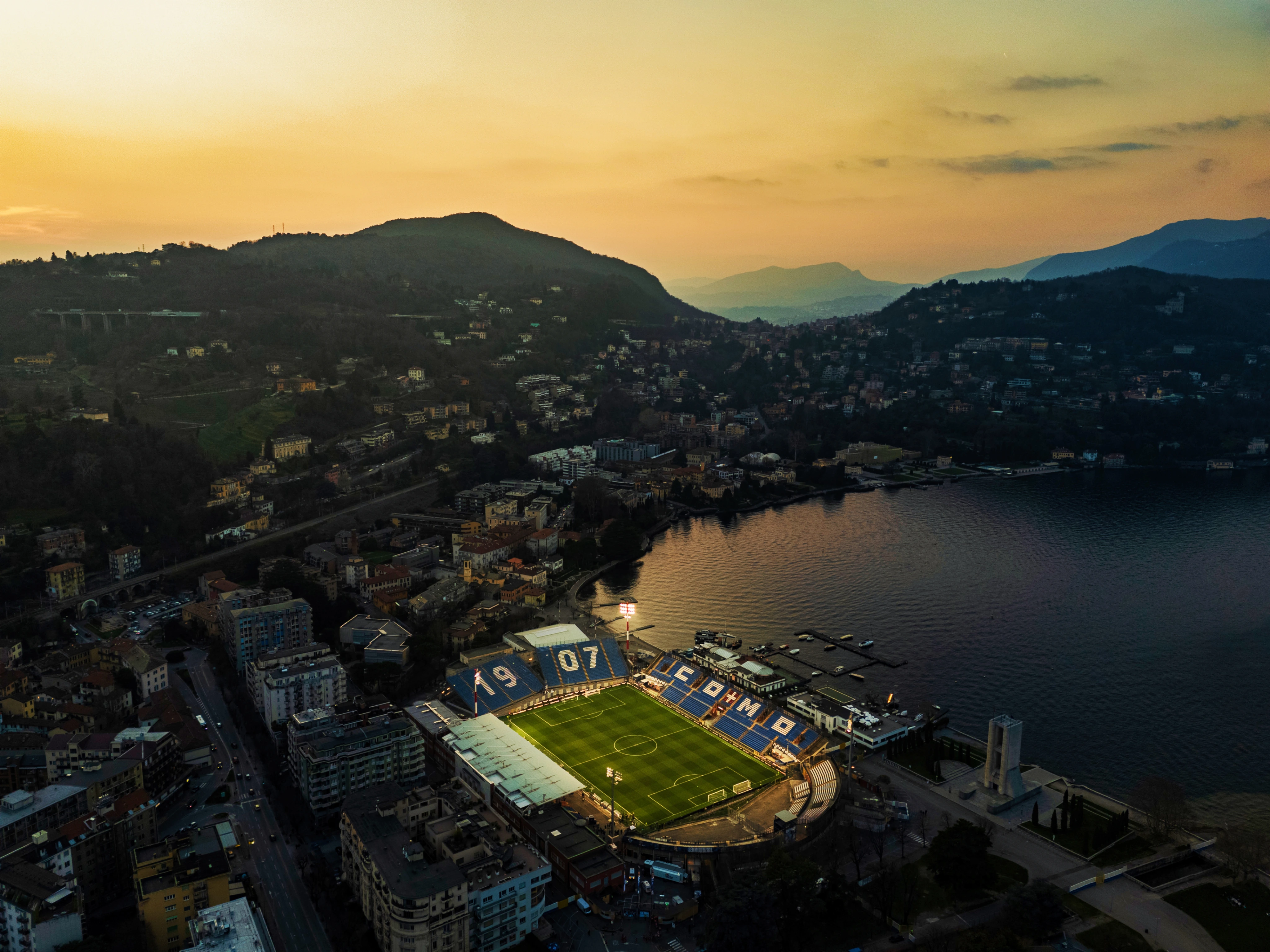 THE LARIAN
MATCHDAY
ENCLOSURE - Como 1907
