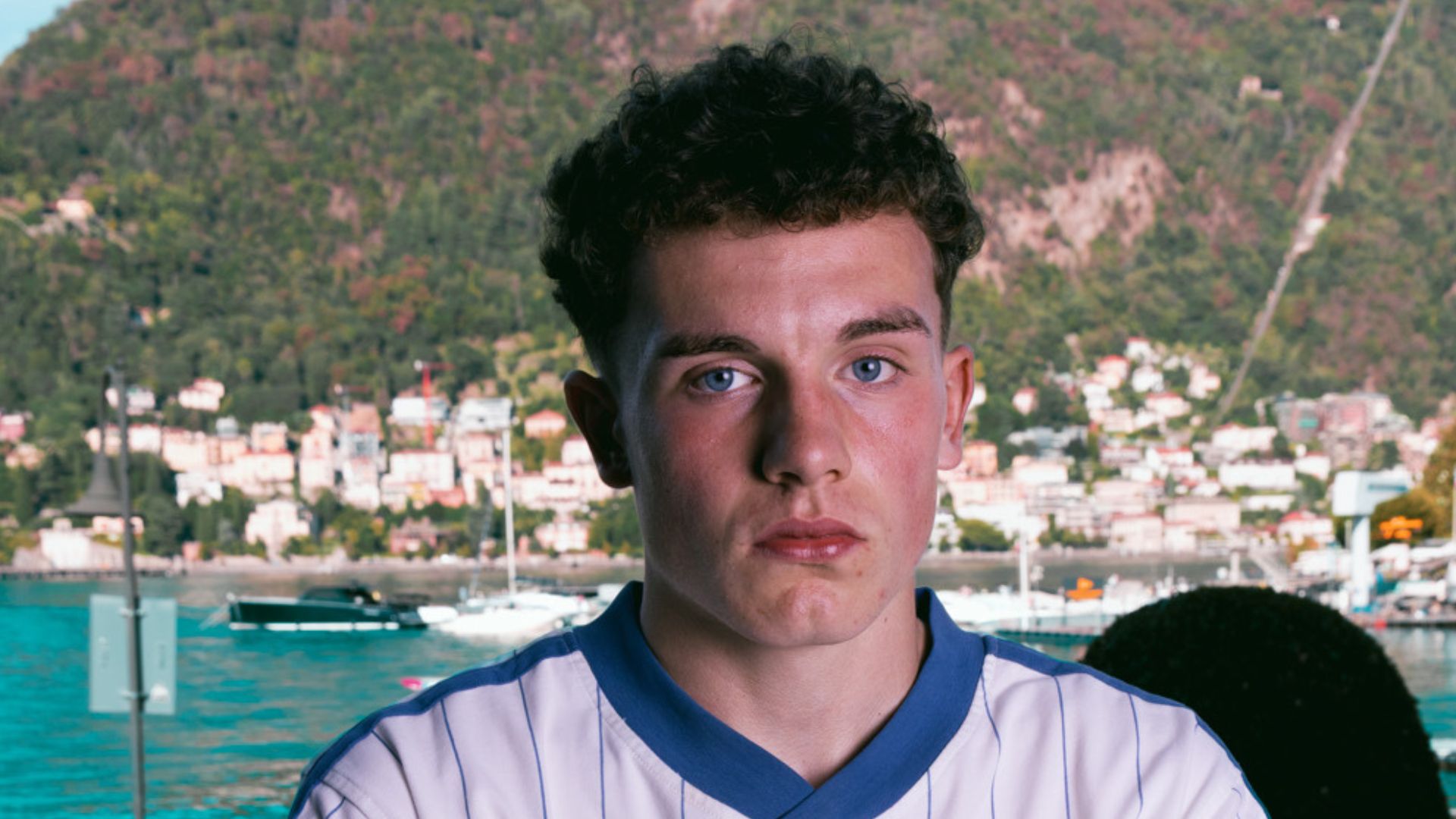 Il Como 1907 dà il benvenuto all’attaccante irlandese Josh Harpur