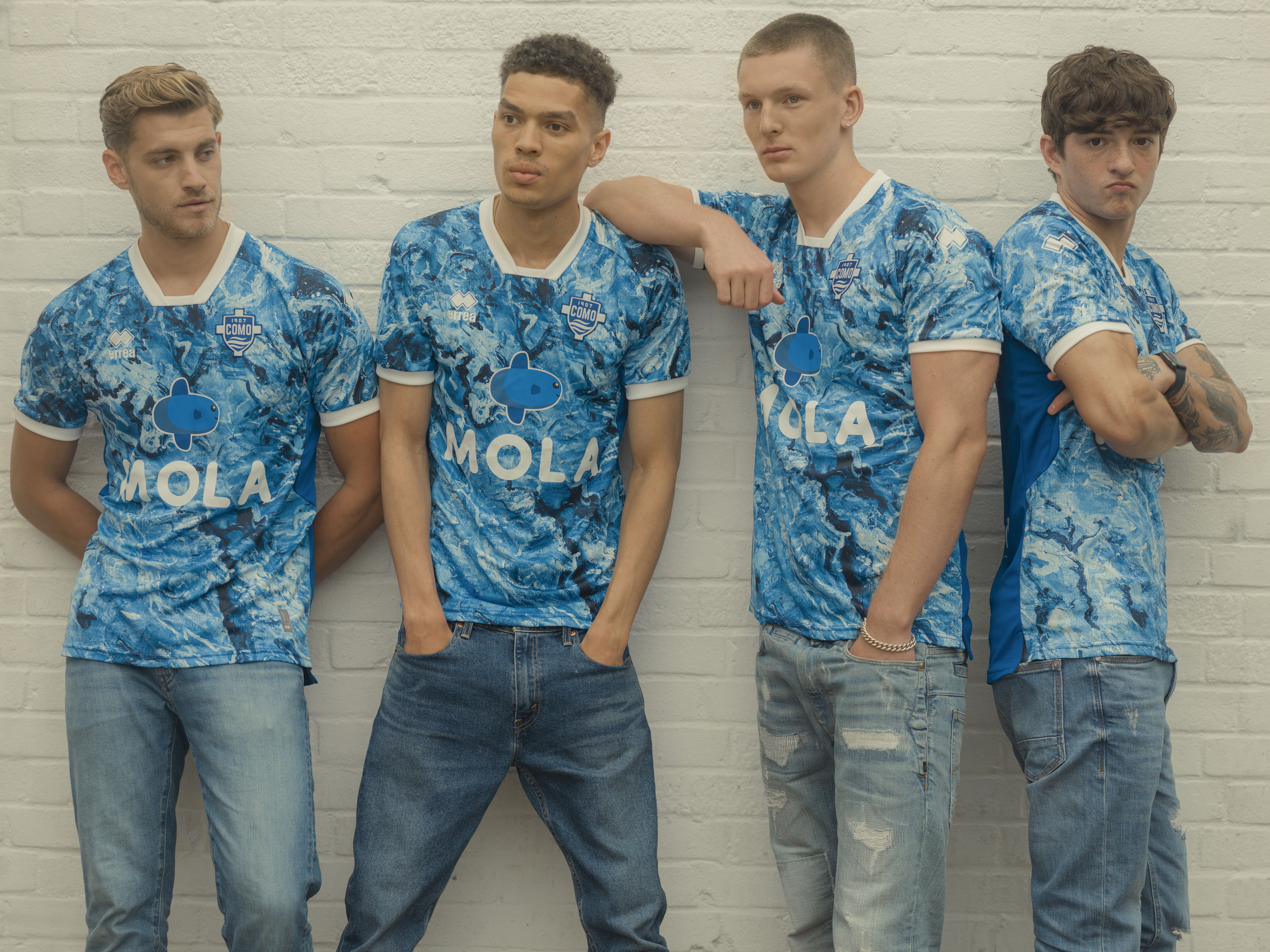 Nuovo Kit del Como, tra arte e impegno sociale. - Como 1907