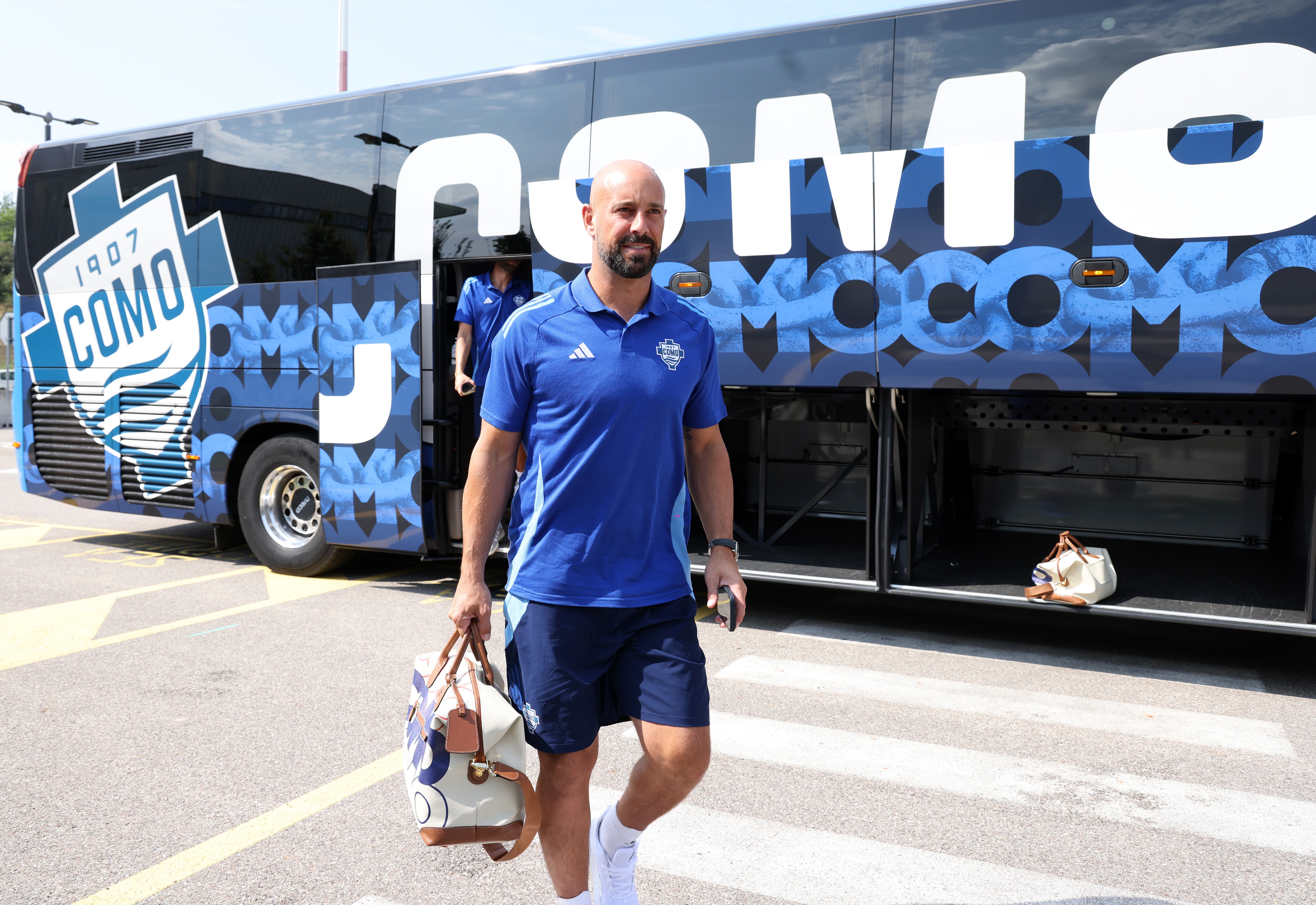 Pepe Reina, la Nuova Star Internazionale del Como - Como 1907