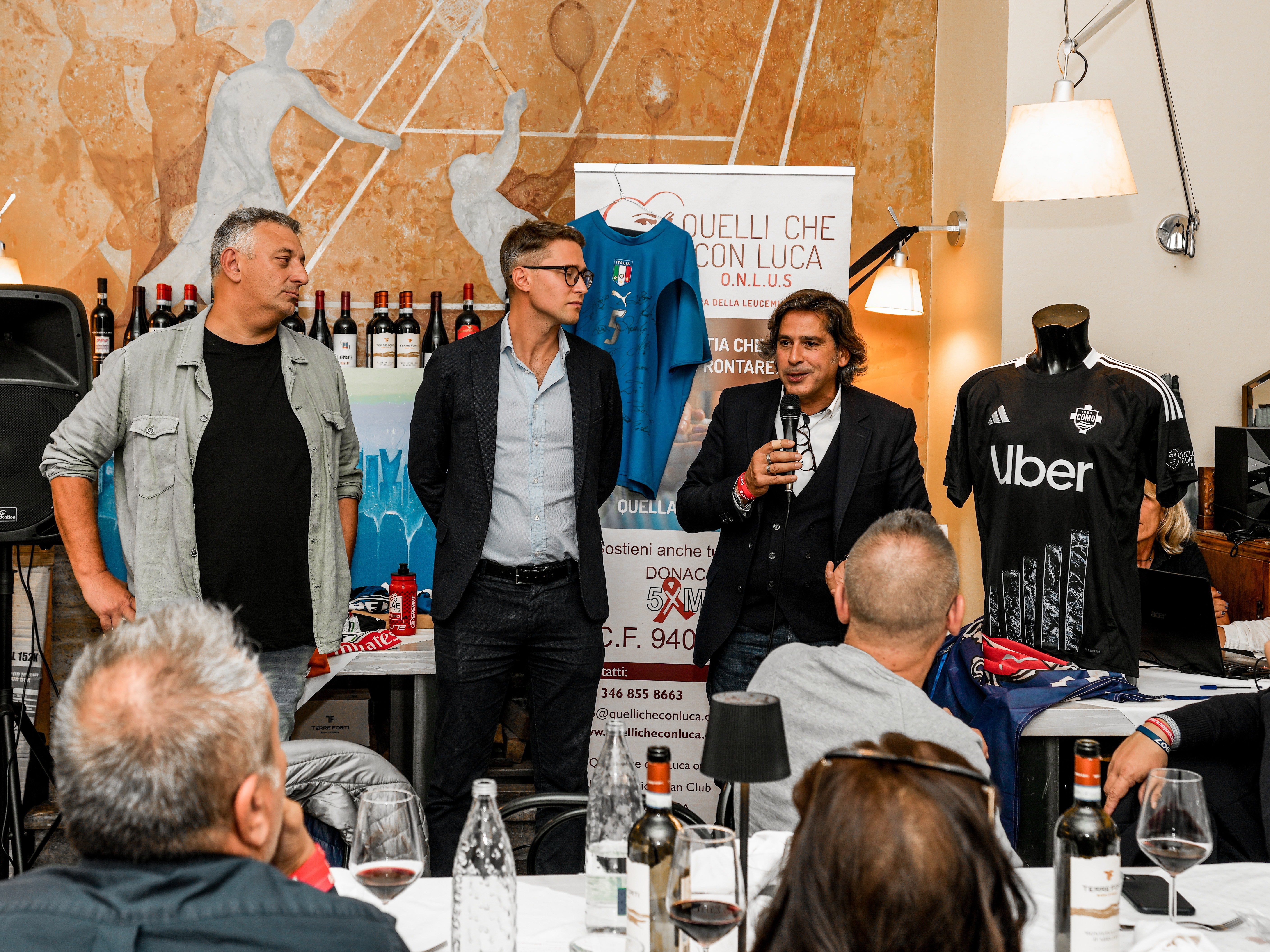 Como 1907 Supports the Fight Against Childhood Leukaemia With the Third Kit Presentation - Como 1907