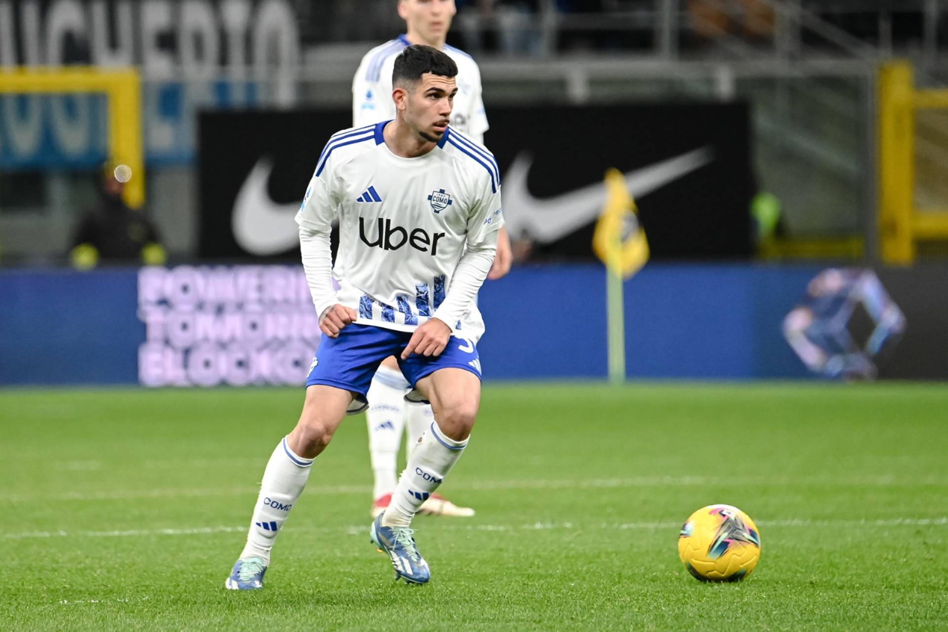 Lucas Da Cunha si distingue nella partita contro l'Inter - Como 1907