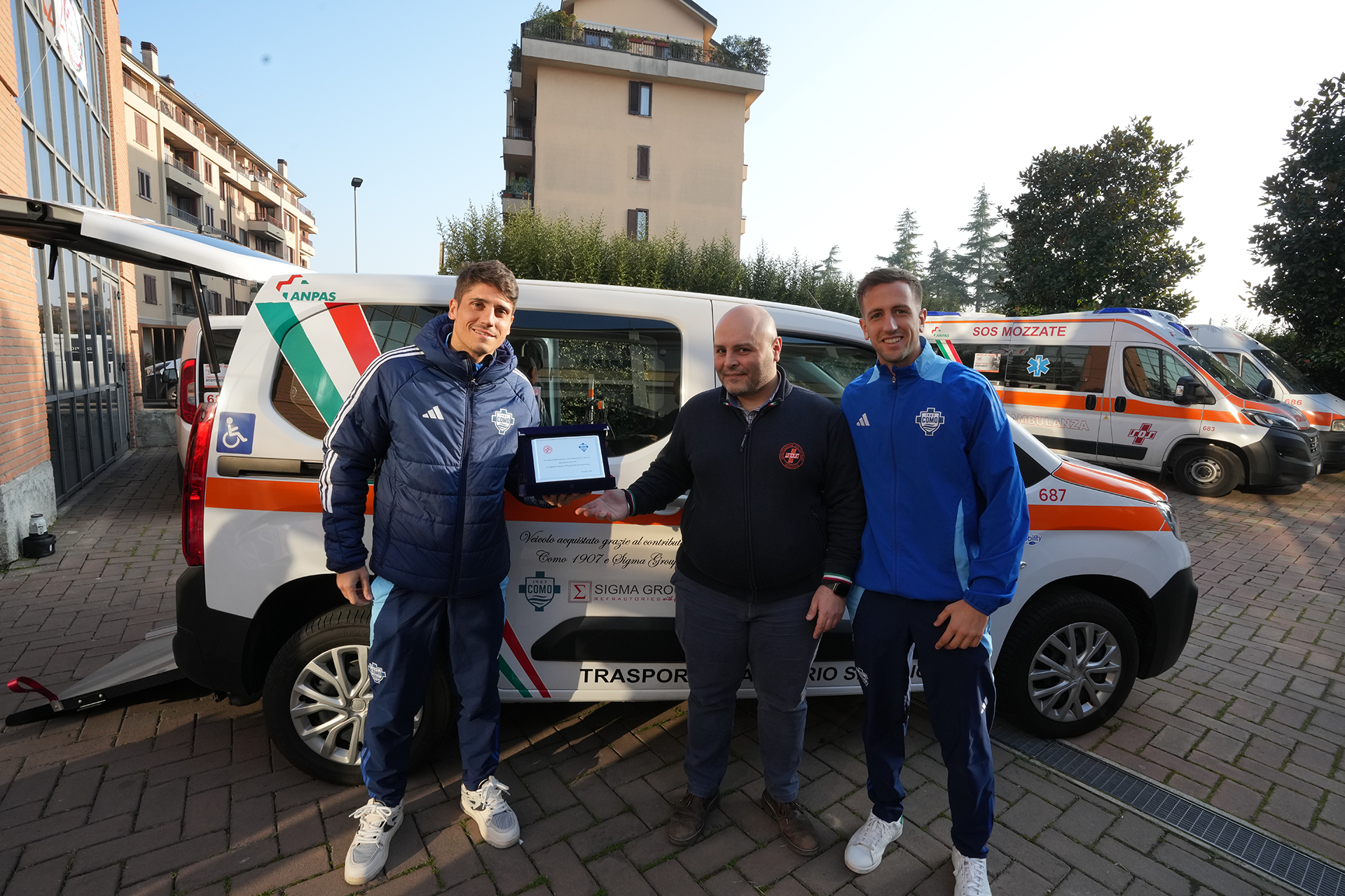 Como 1907 supporta SOS Mozzate: un servizio cruciale per la comunità - Como 1907