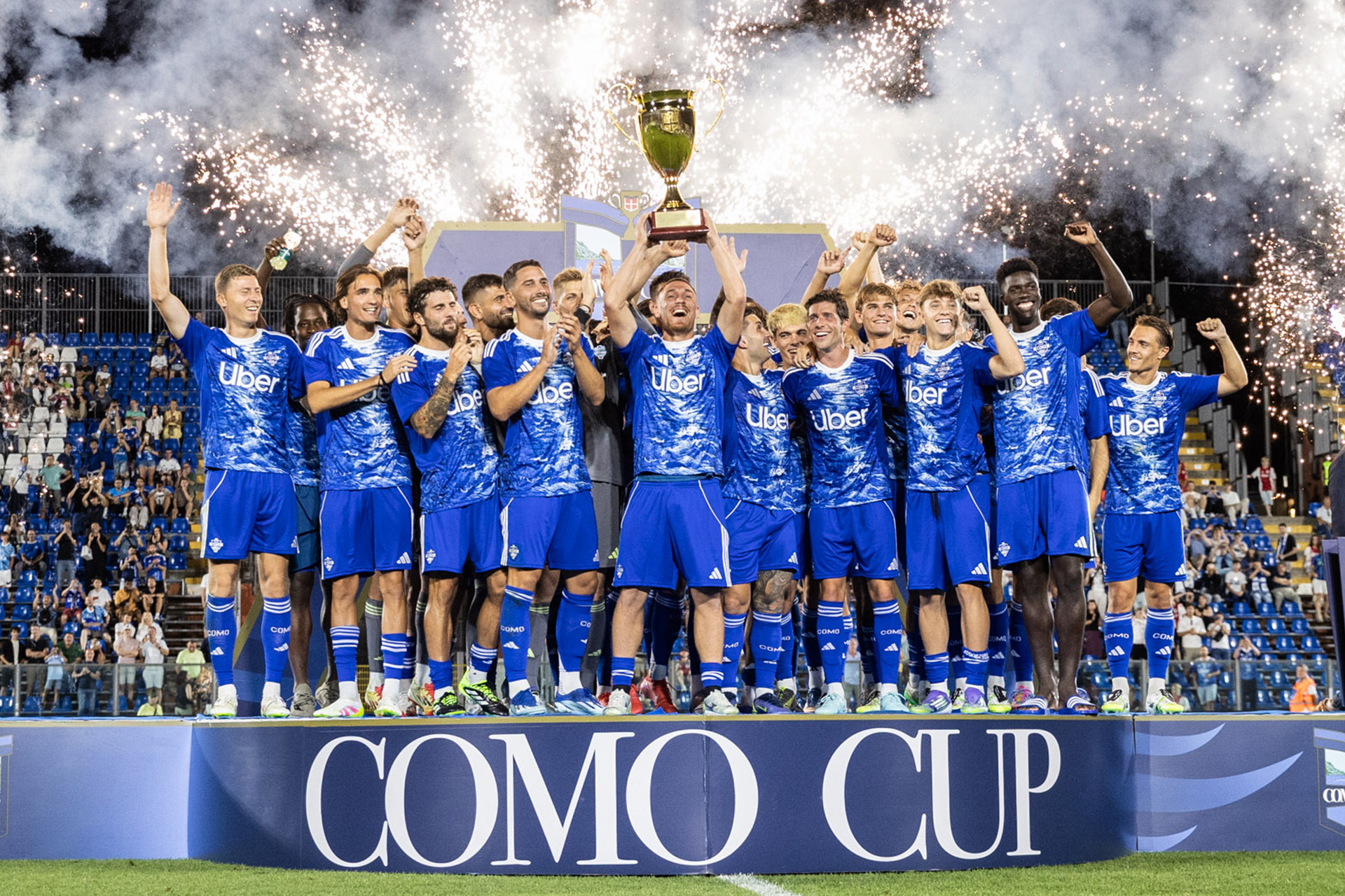 Como Lift the First Como Cup - Como 1907