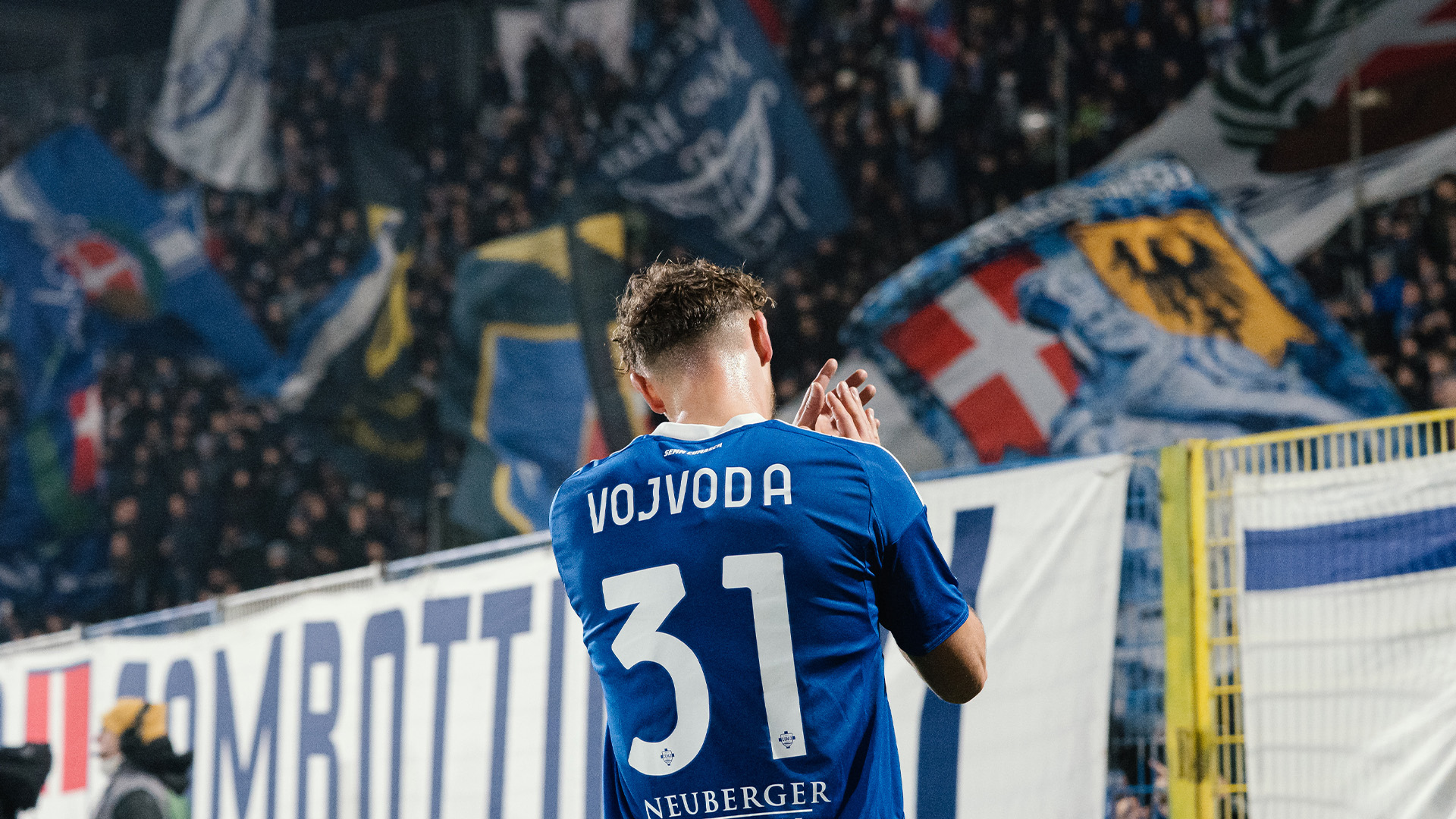 Il Como lotta contro il Milan - Como 1907