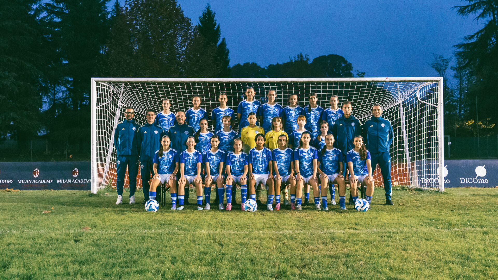 Youth women team image